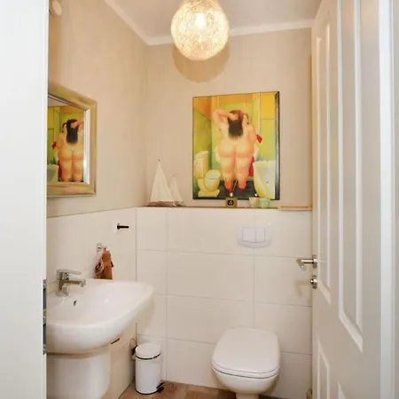 Reetdachhaus Am Wasser Mit Sauna- Aussenwhirlpool- Kamin Und E-ladestation By Interhome Ferienhaus *