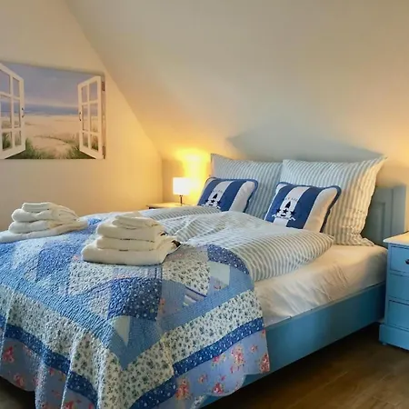 Reetdachhaus Am Wasser Mit Sauna- Aussenwhirlpool- Kamin Und E-ladestation By Interhome Ferienhaus *